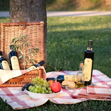 Farm stay Le Cerque *